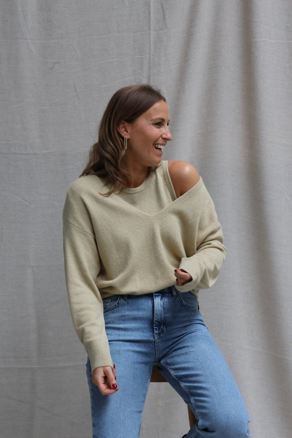 Caroline V-neck twinset soft green