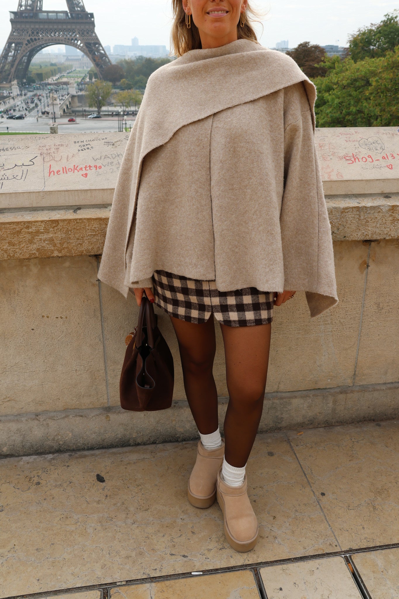 Madeline coat with scarf beige