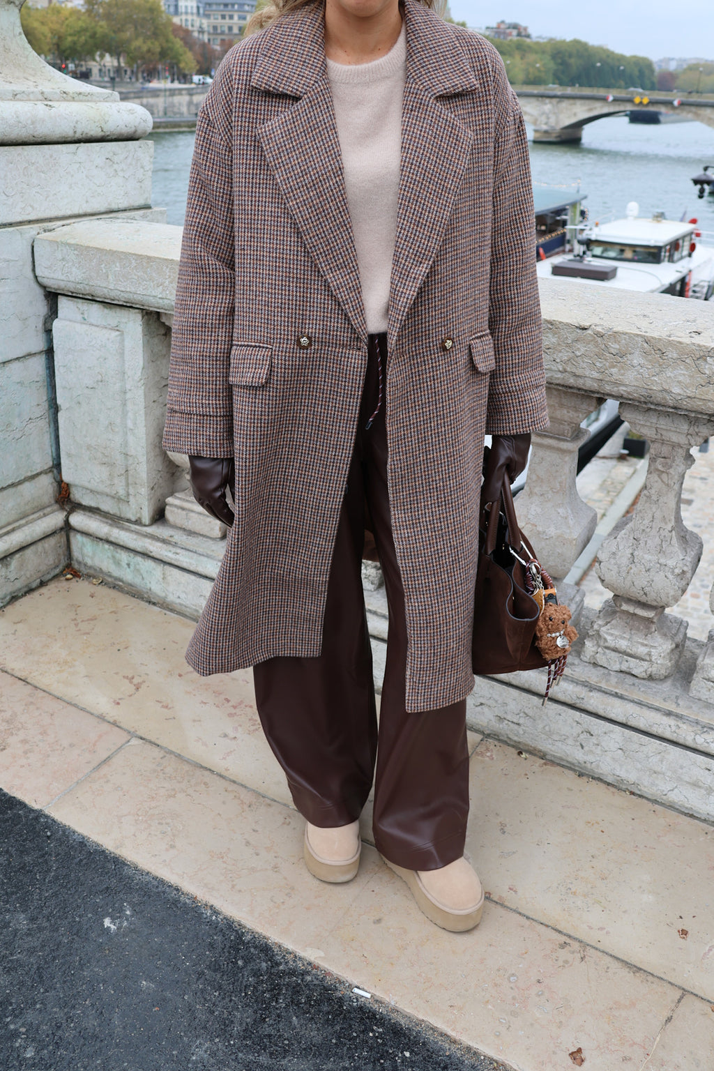 Julienne checked mantel bruin