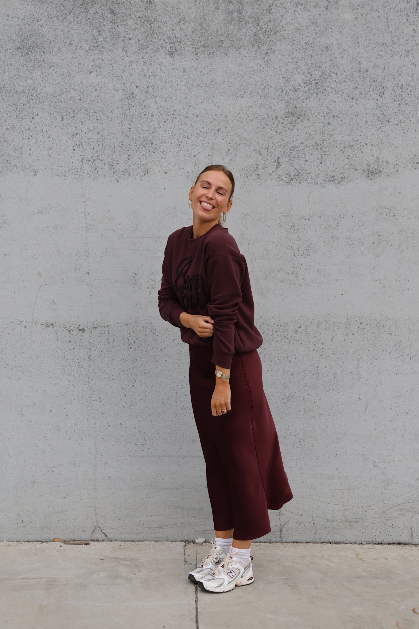 Amara satin skirt burgundy