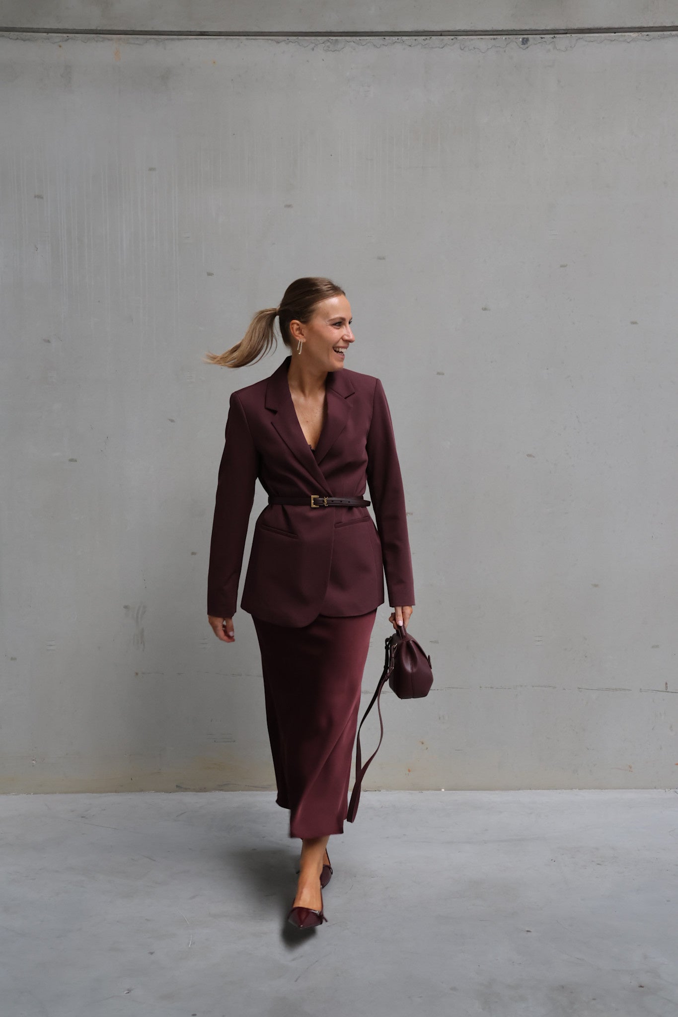 Amara satin skirt burgundy