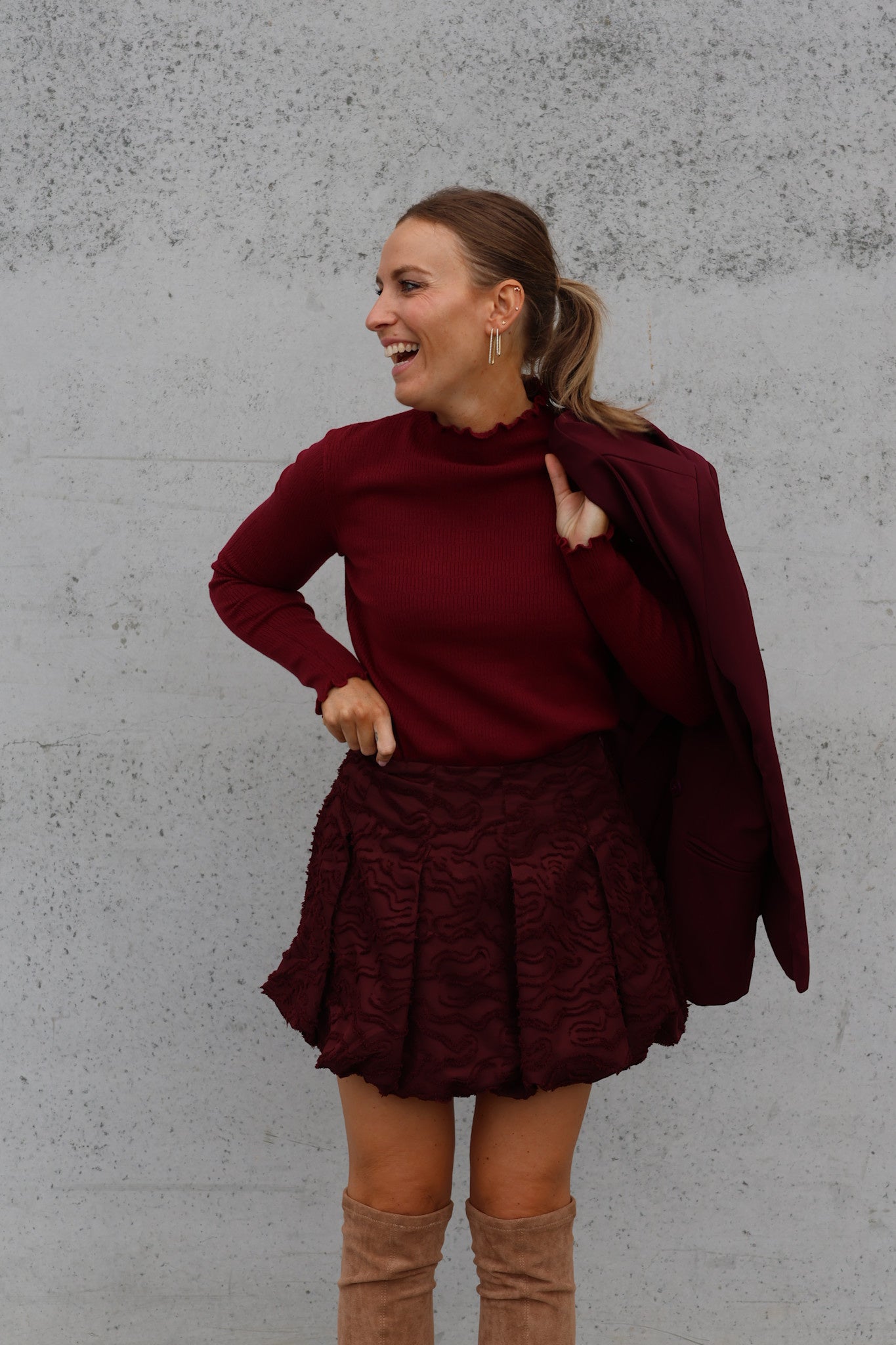 Julia pulletje bordeaux