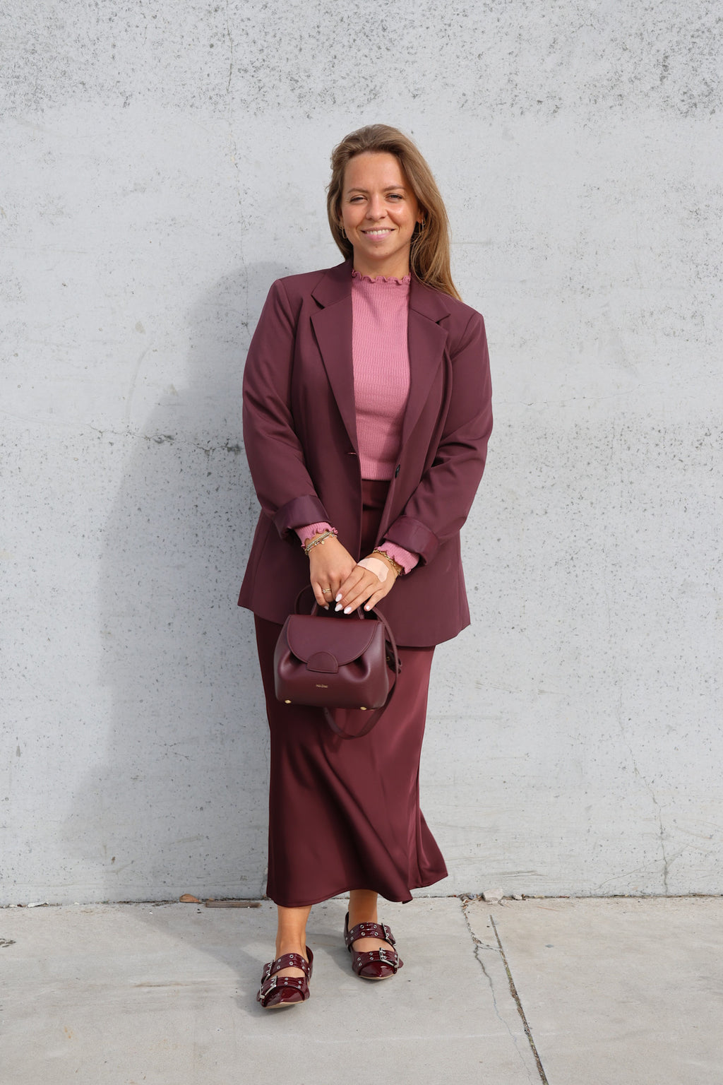 Amara satin skirt burgundy