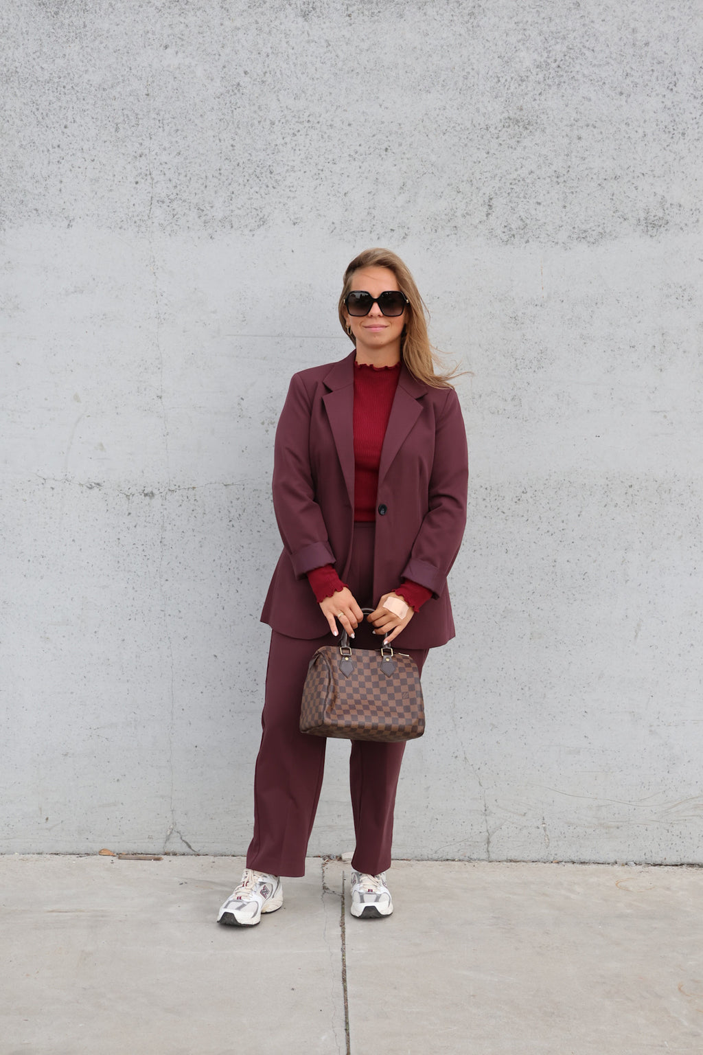 Julia pulletje bordeaux