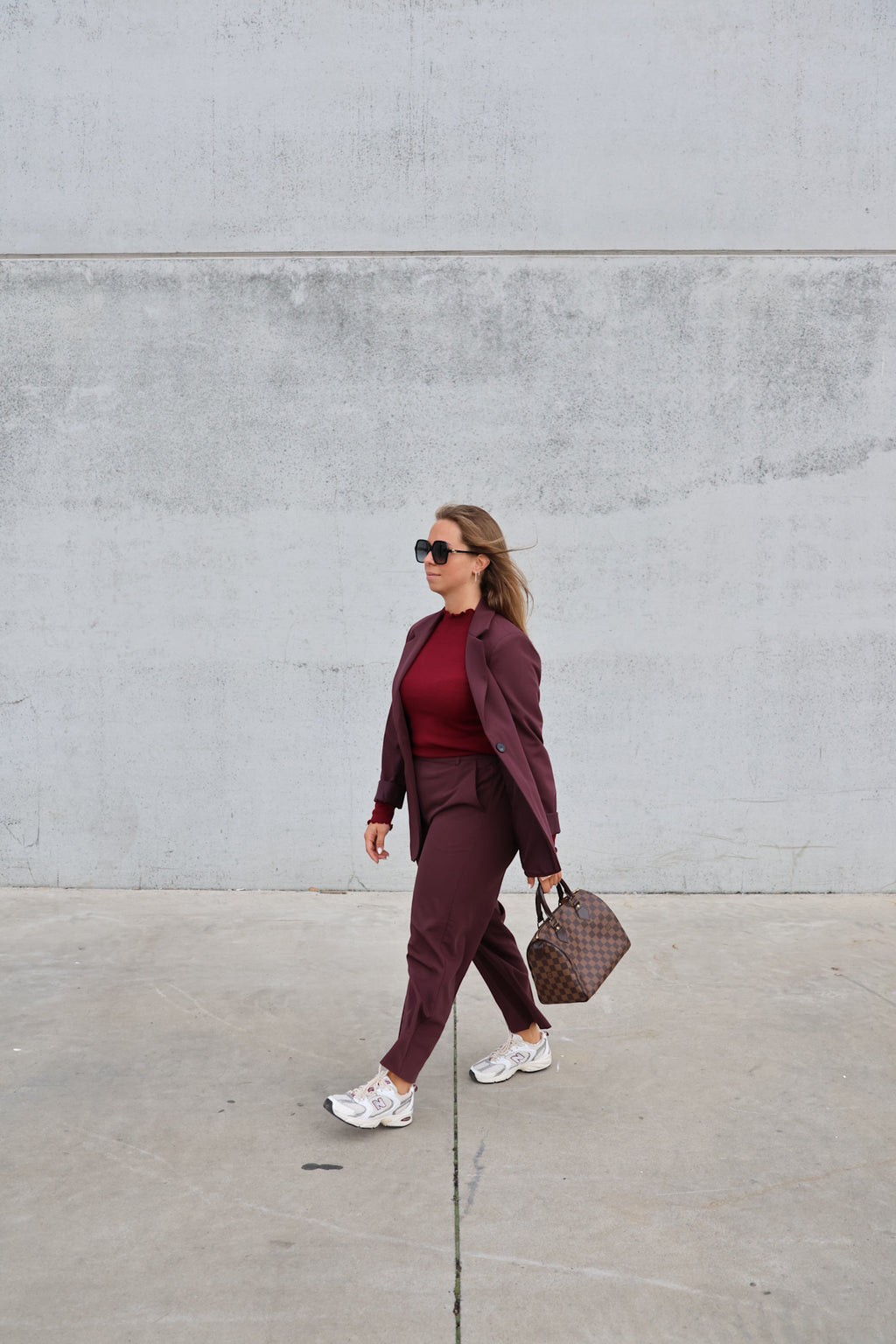 Julia pulletje bordeaux