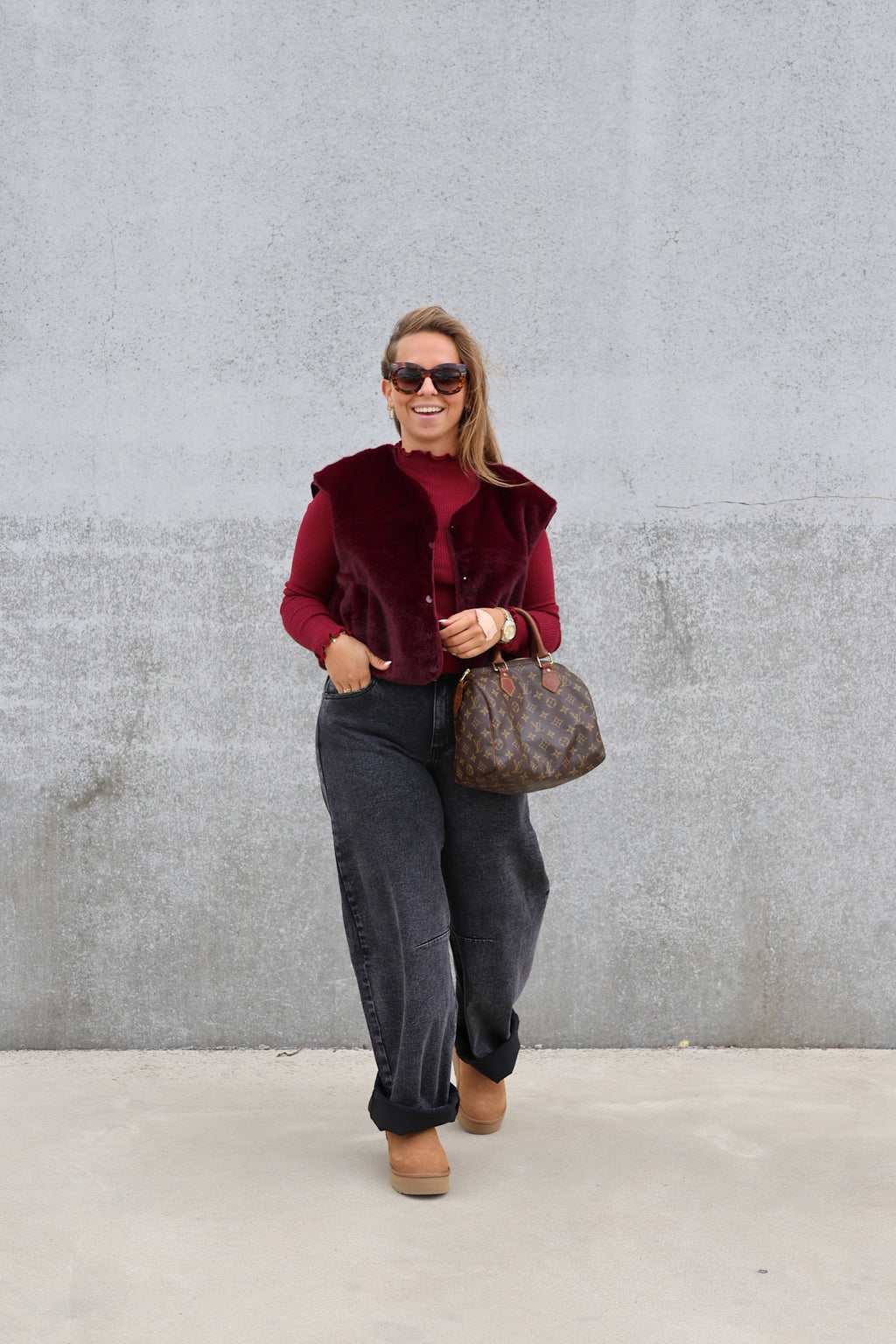 Julia pulletje bordeaux