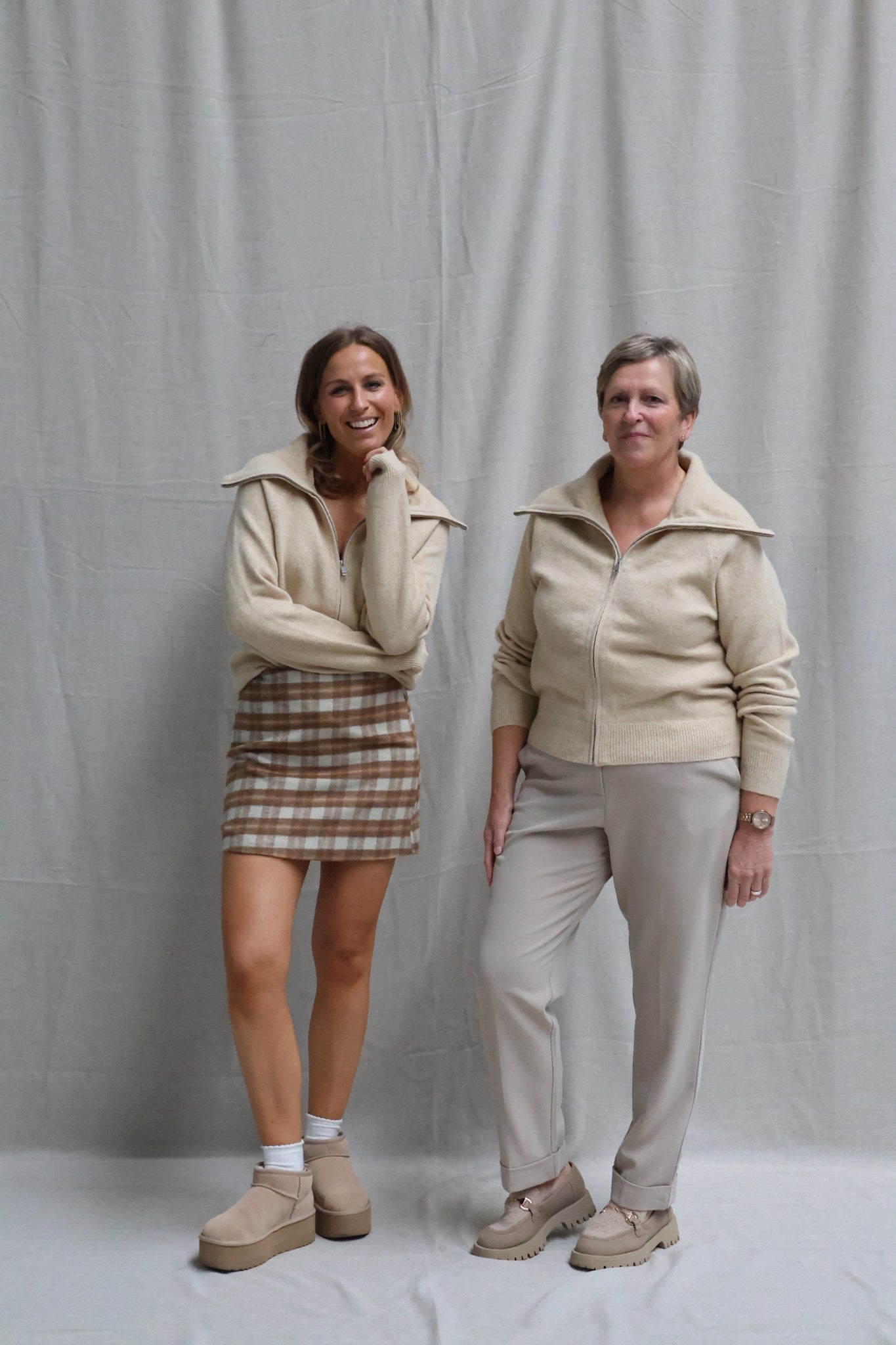 Audrey zipper cardigan soft camel