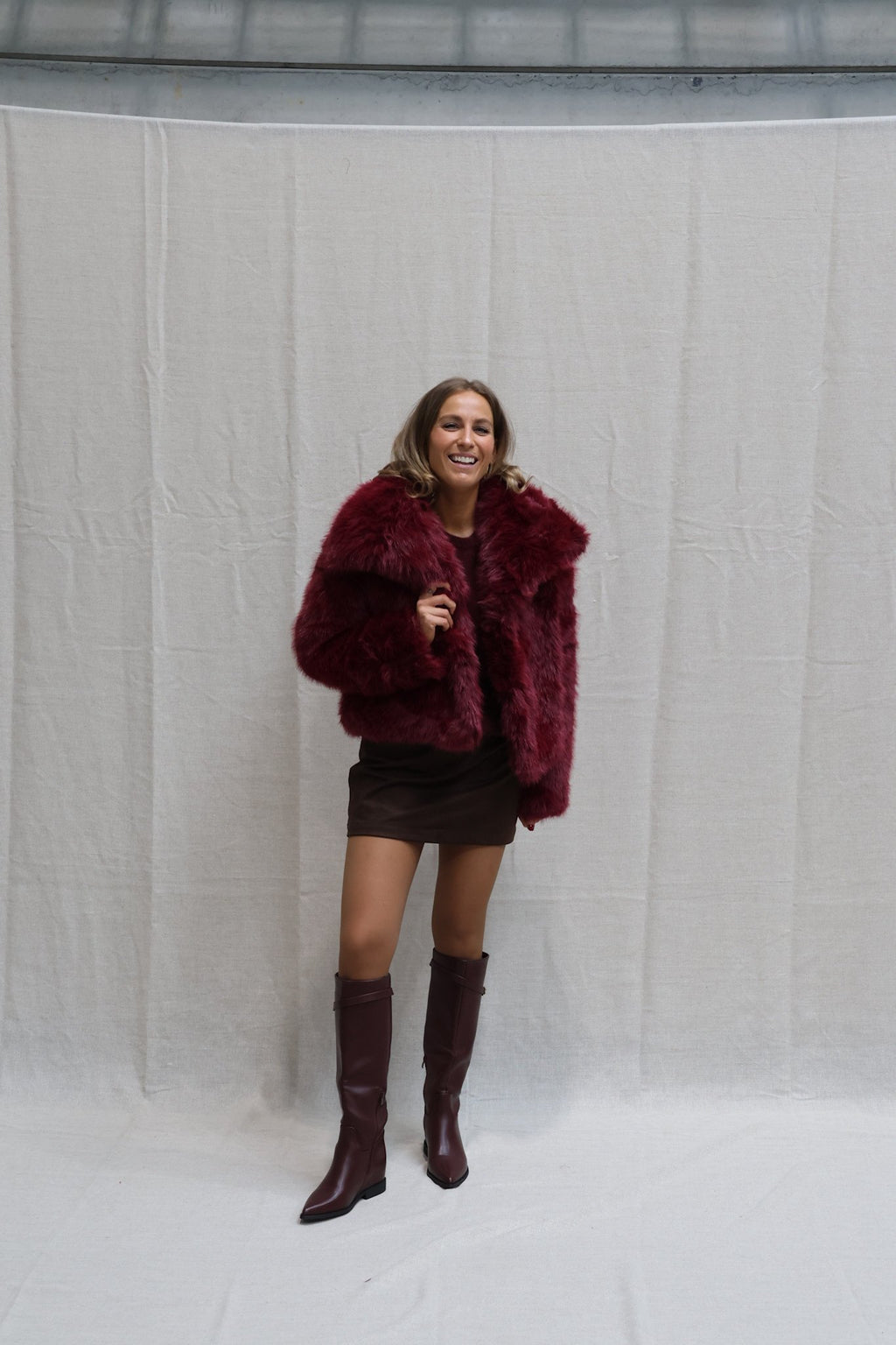 Aurelie fluffy coat burgundy