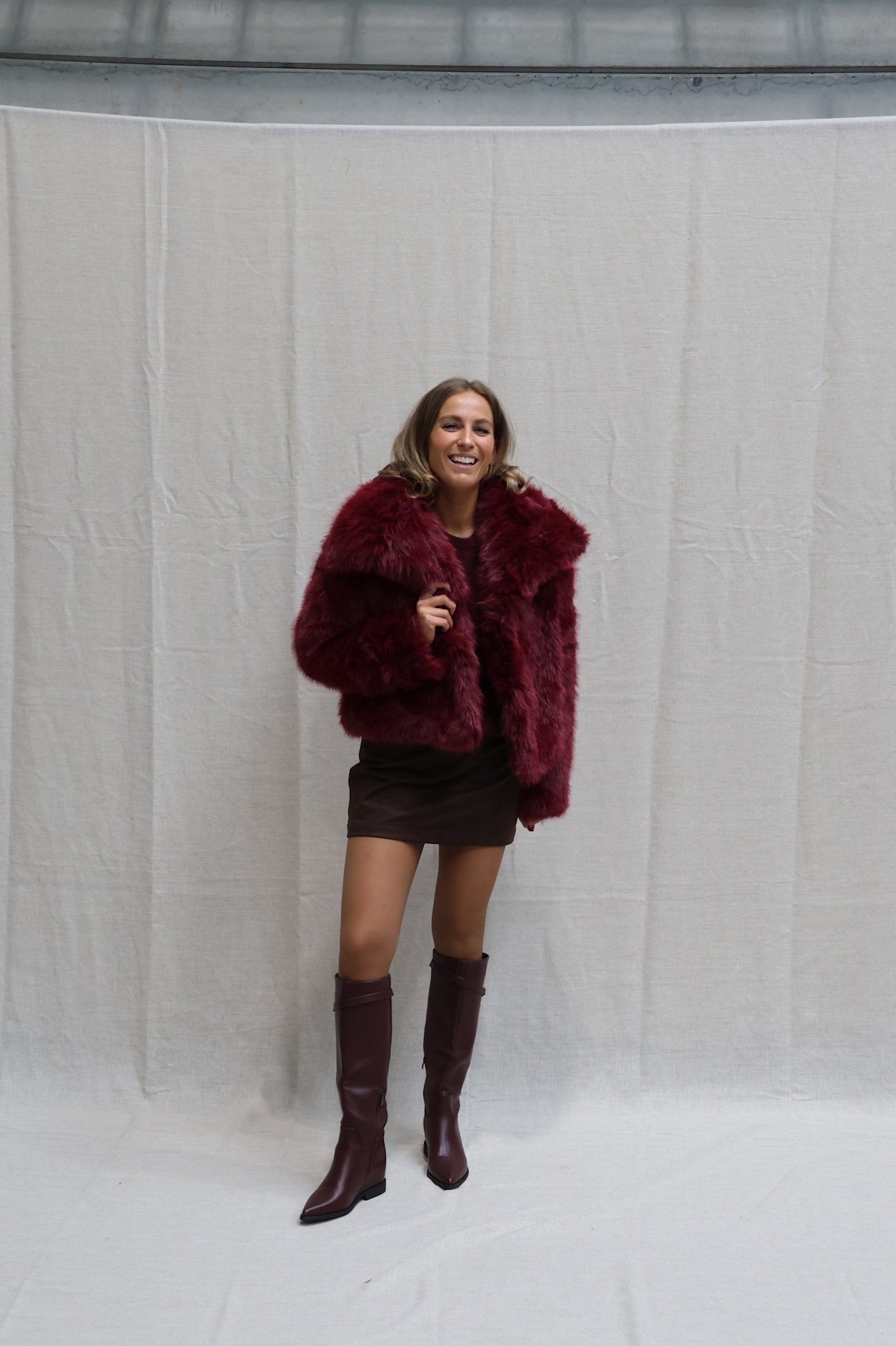 Aurelie fluffy coat burgundy