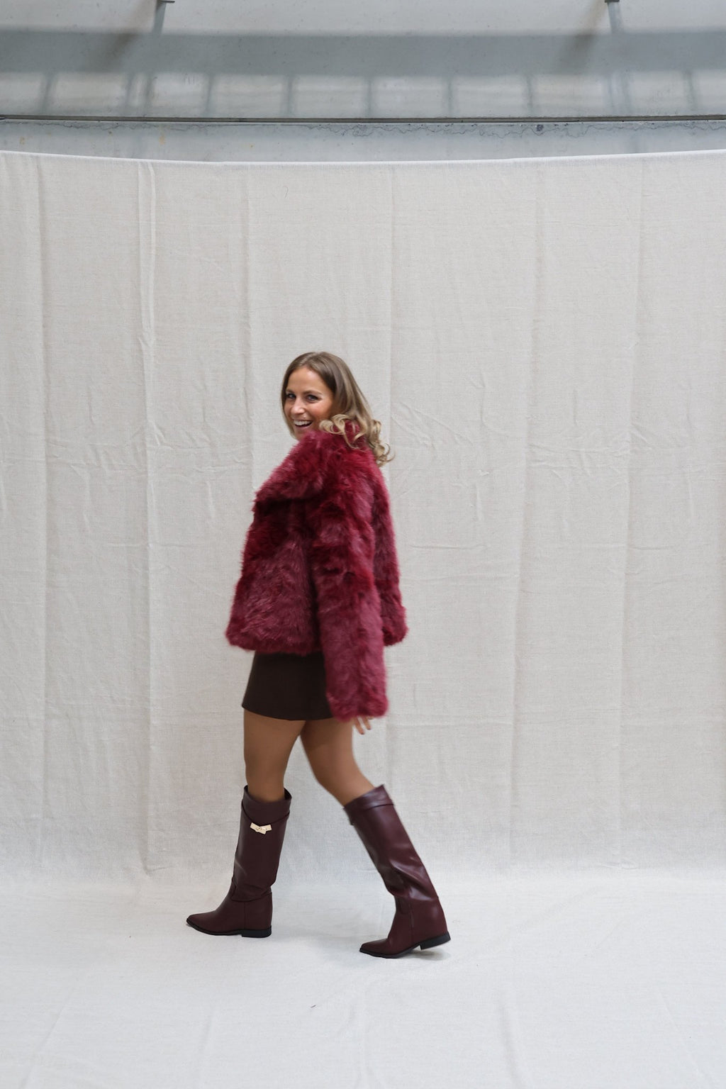 Aurelie fluffy coat burgundy