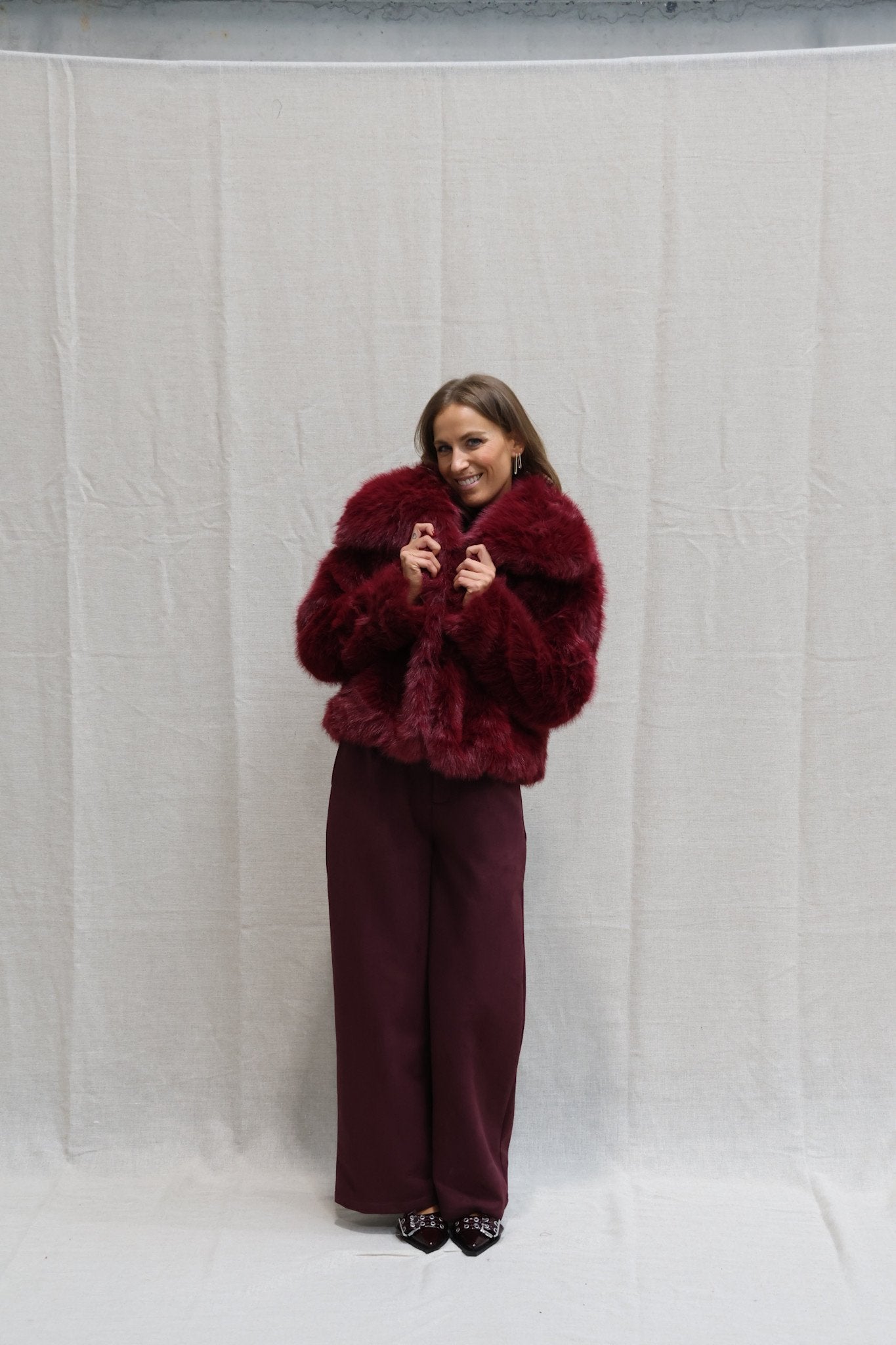 Aurelie fluffy coat burgundy