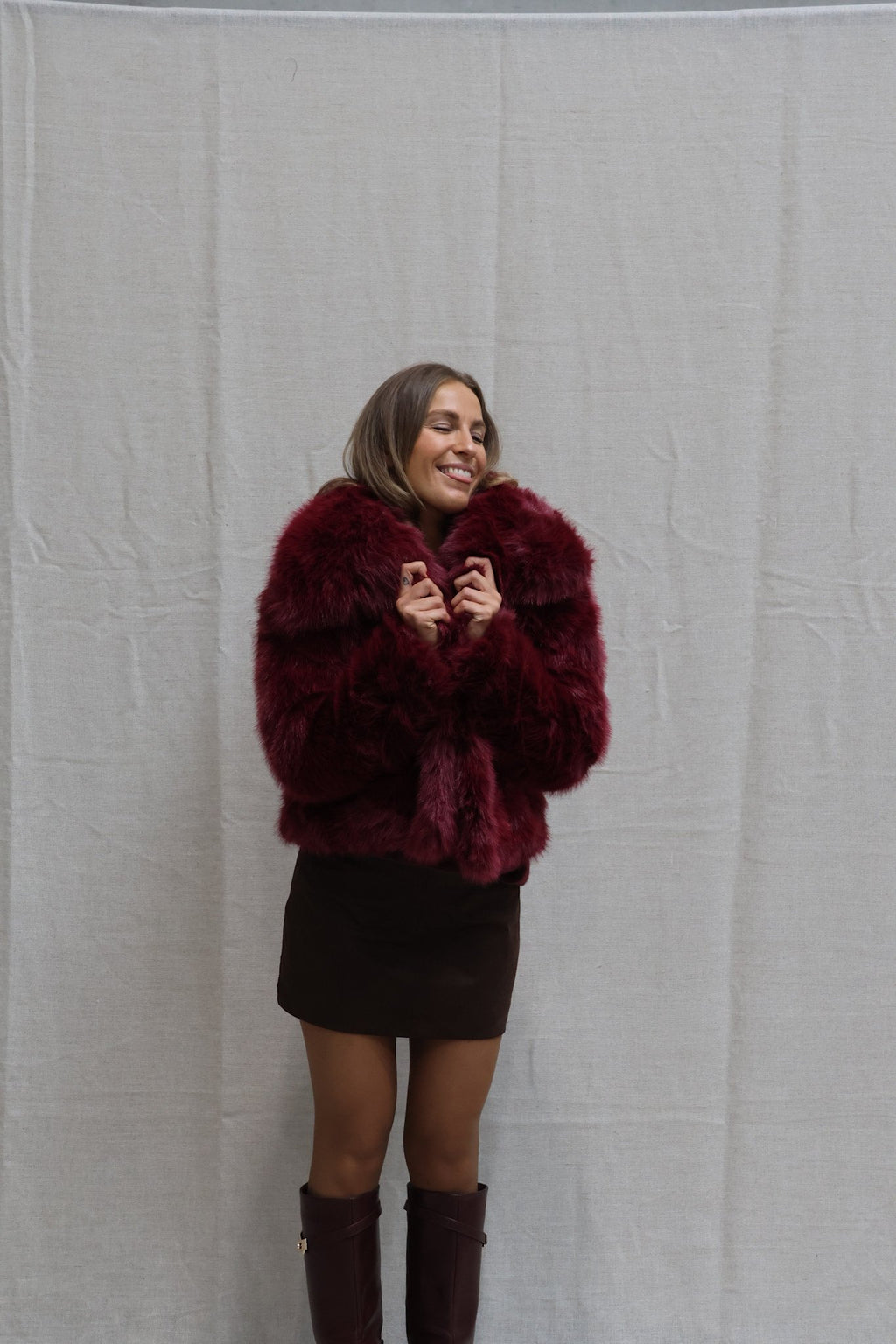 Aurelie fluffy coat burgundy