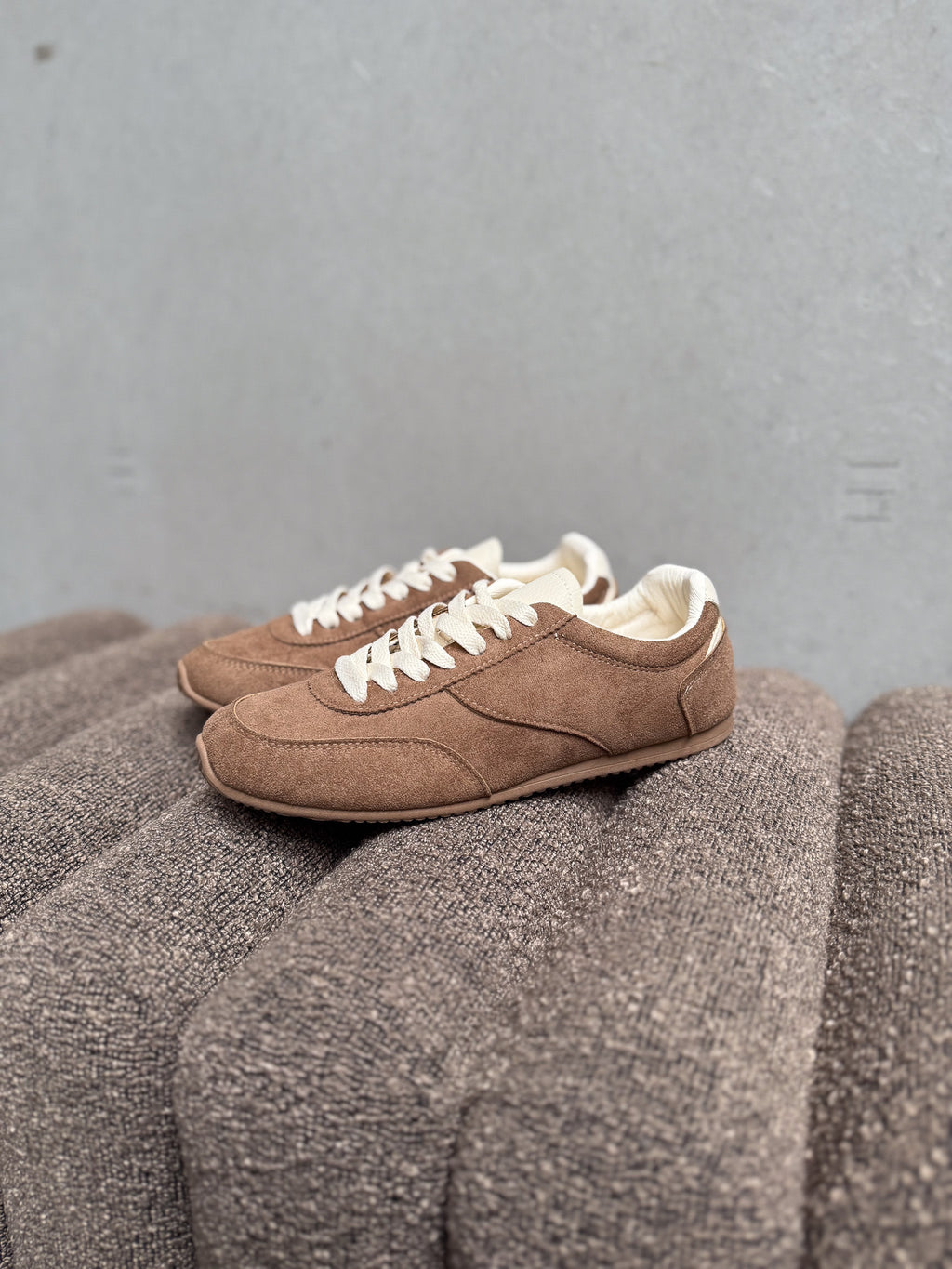 Monique sneakers lichtbruin