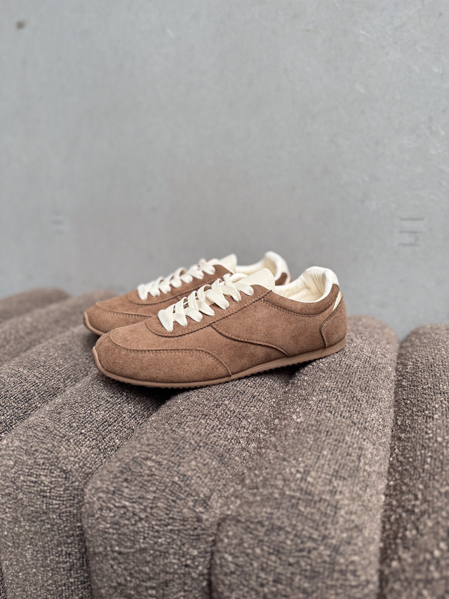 Monique sneakers lichtbruin